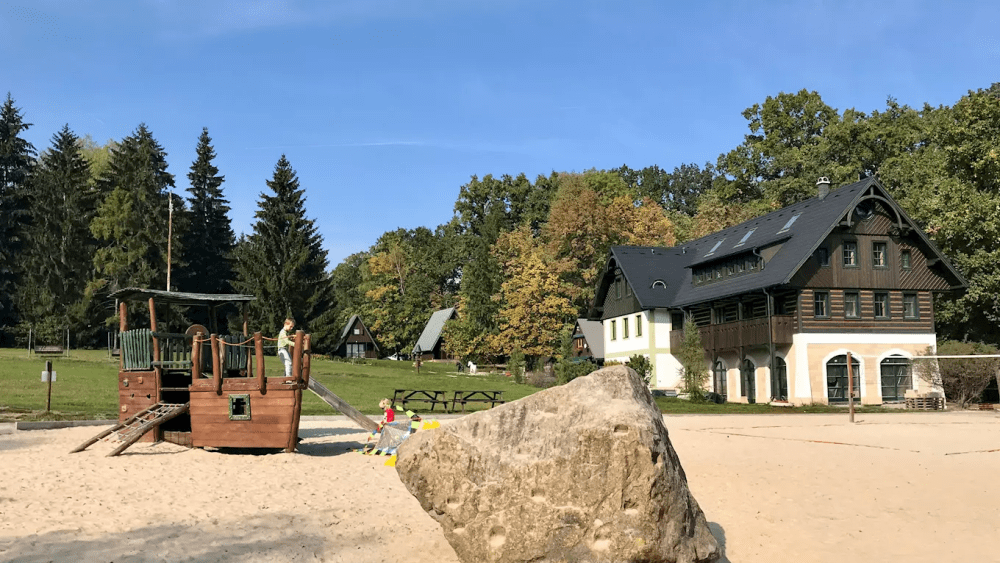 Autocamp v Sedmihorkách v Českém ráji, foto - zdroj: www.kudyznudy.cz